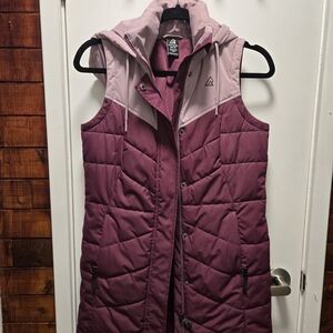 Alpine Design Two-Tone Quilted Hooded Vest in Mauve and Light Pink